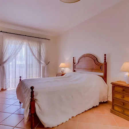 Country house Yellow Almancil